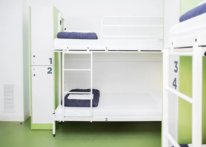 Hostel Sant Jordi Gracia *